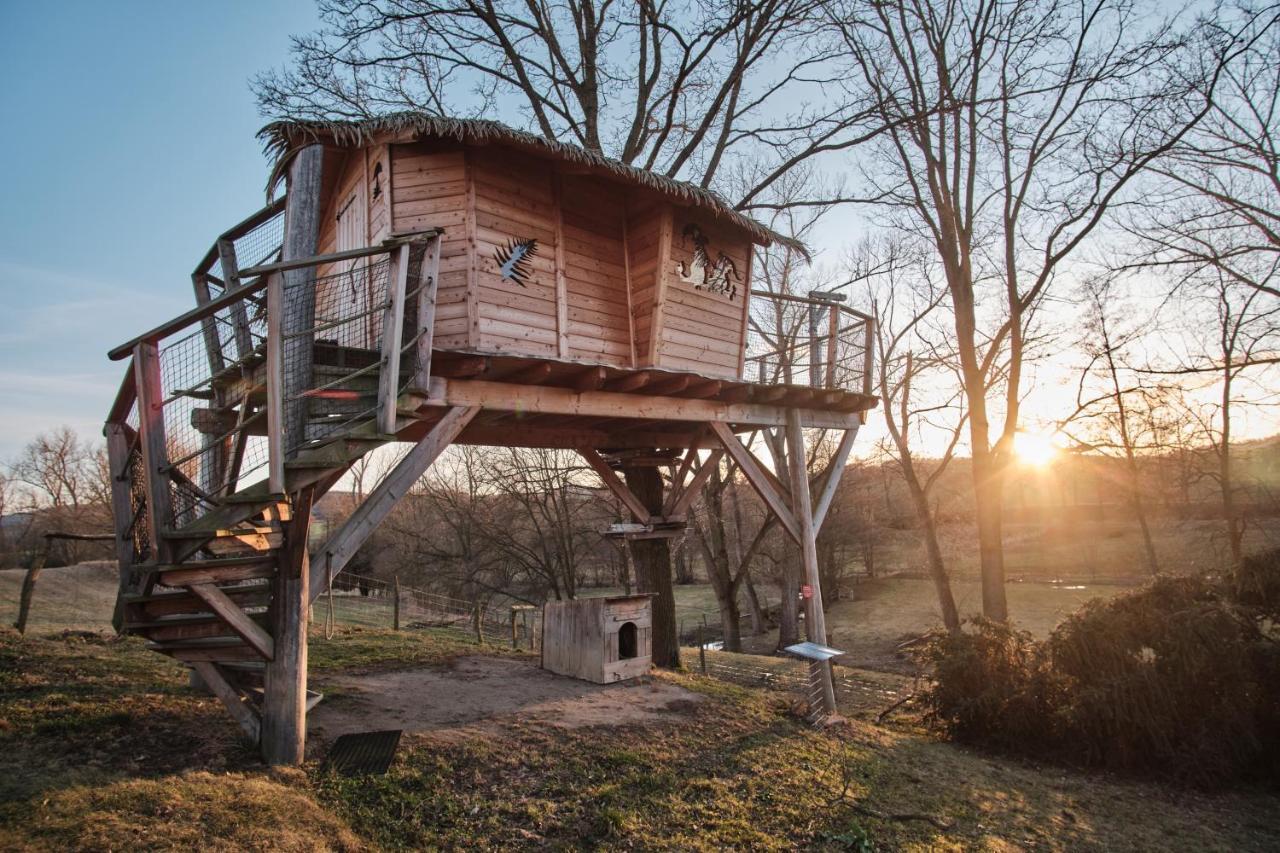 Treehouse Kremilek Villa Jesenice  Exteriör bild