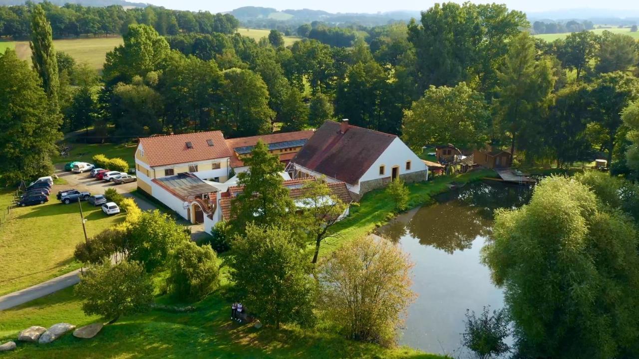 Treehouse Kremilek Villa Jesenice  Exteriör bild