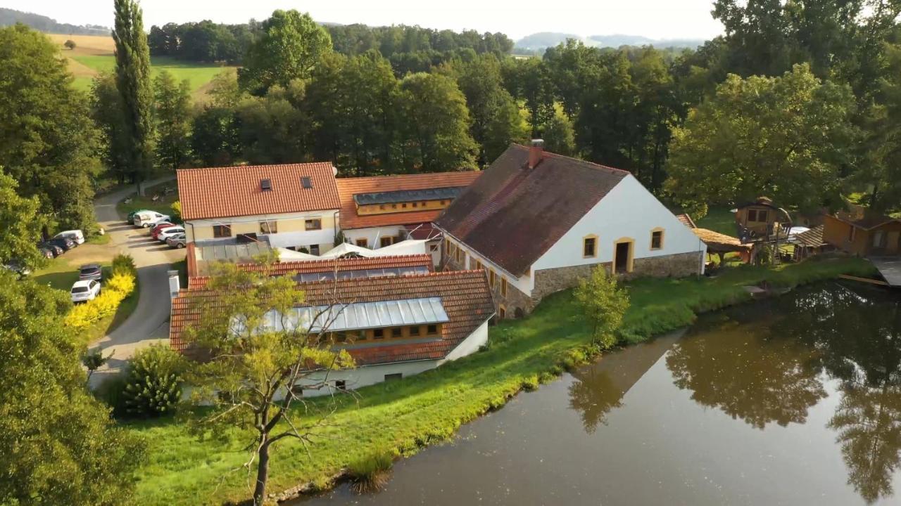 Treehouse Kremilek Villa Jesenice  Exteriör bild